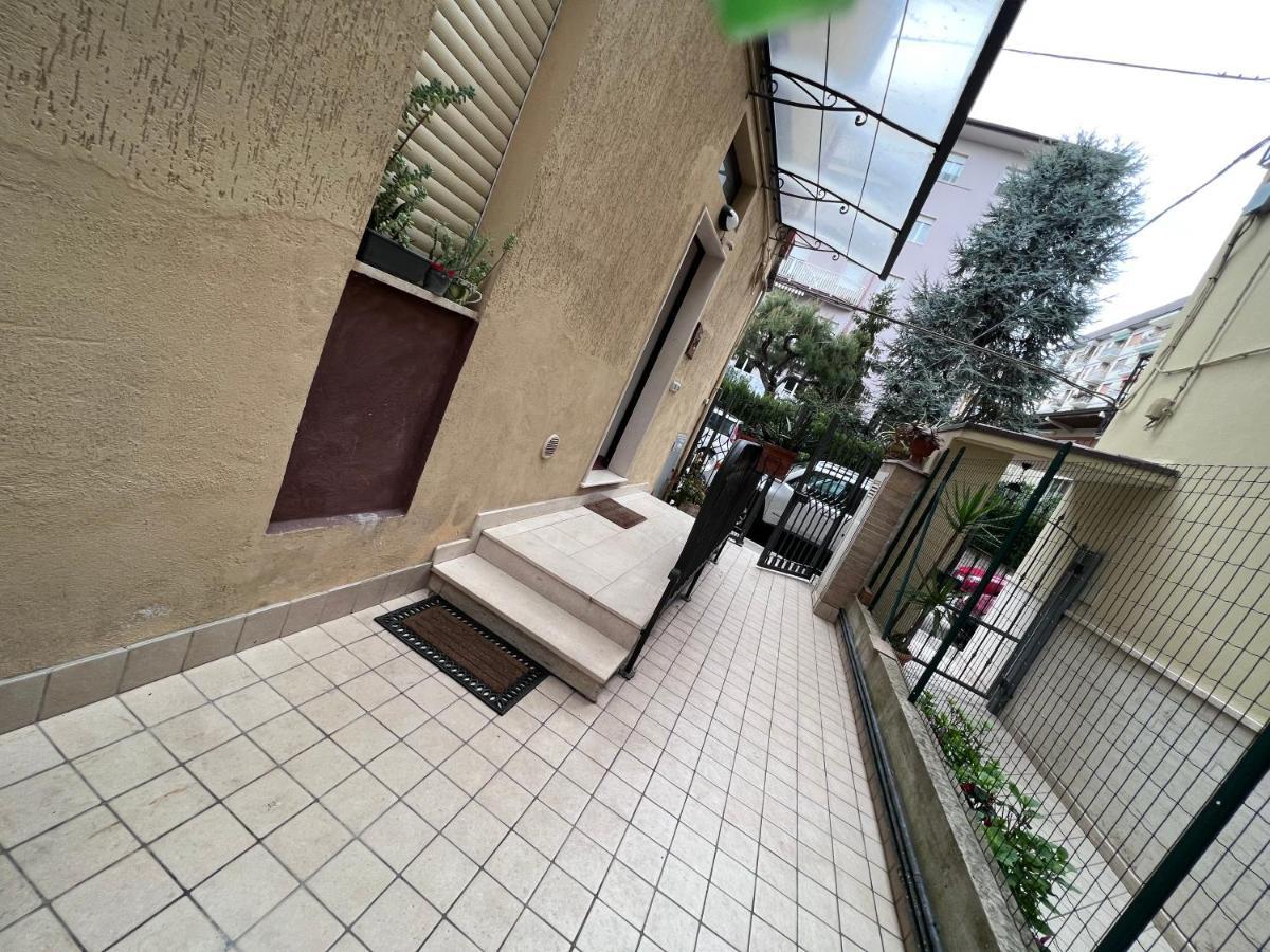 Bed and Breakfast Casa Riri San Benedetto del Tronto Exterior foto